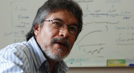 Héctor Martínez, doctor y profesor del Instituto de Neurociencias de la UdeG.