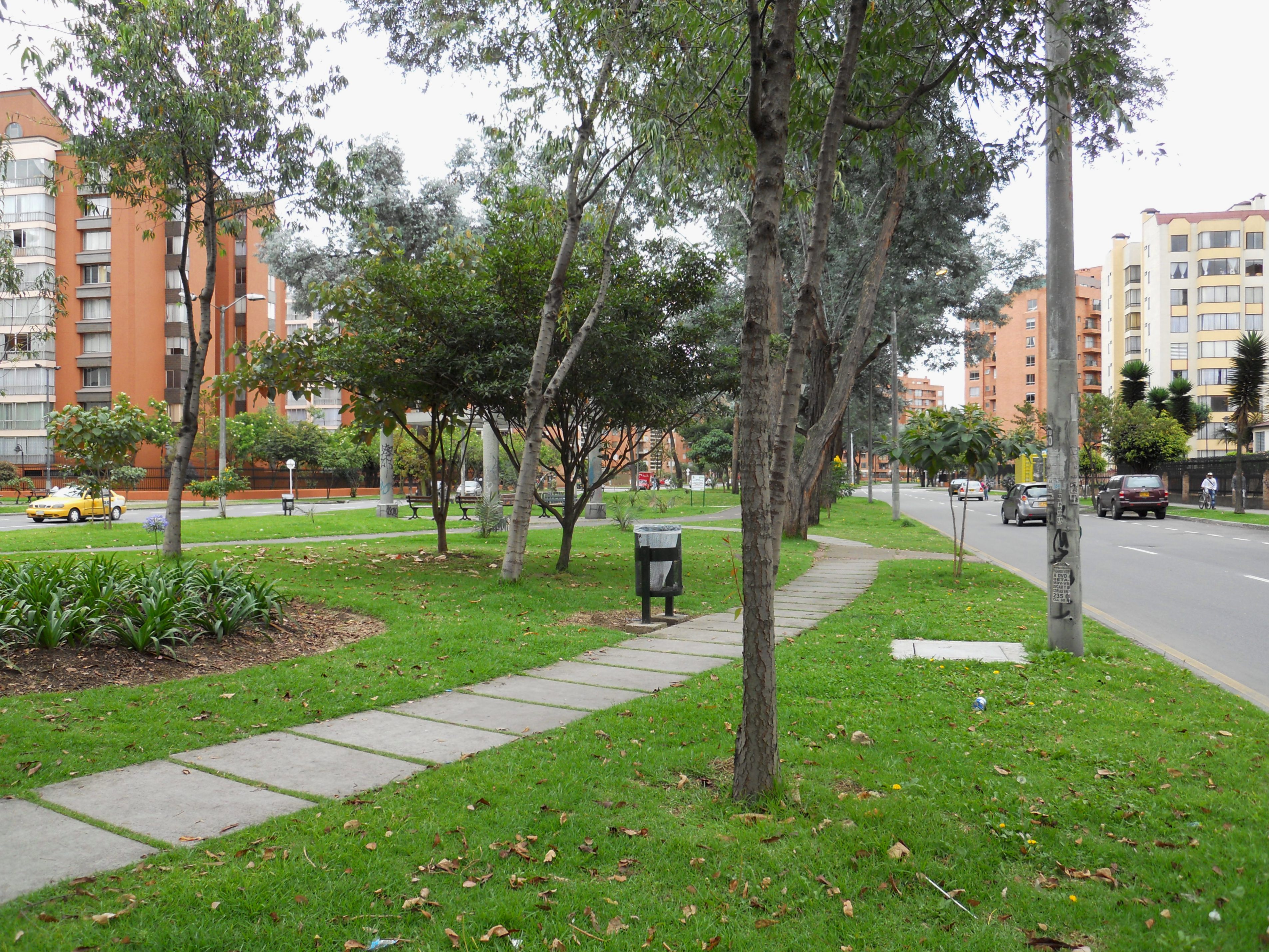 Plazas, jardines, parques y áreas verdes son espacios que llevan a la reflexión