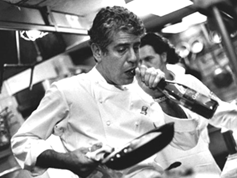 El chef Anthony Bourdain, que realiza el programa No reservations. Foto: The Nasty Bites