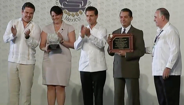 El reconocimiento fue entregado por el presidente Enrique Peña Nieto. 