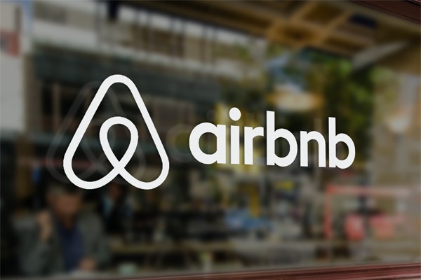 AirBnB permite hacer conexiones para conseguir hospedaje en vacaciones.